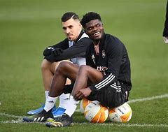 包含赛前体能课后，西汉姆刷新队史纪录备战欧联，管理层满意，年轻球员得到机会的词条