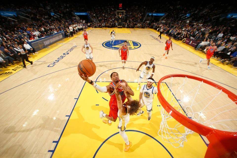 拉齐奥主场迎战比尔森